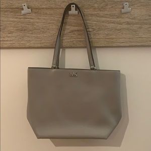 AUTHENTIC Michael Kors Mott Medium Tote in Grey